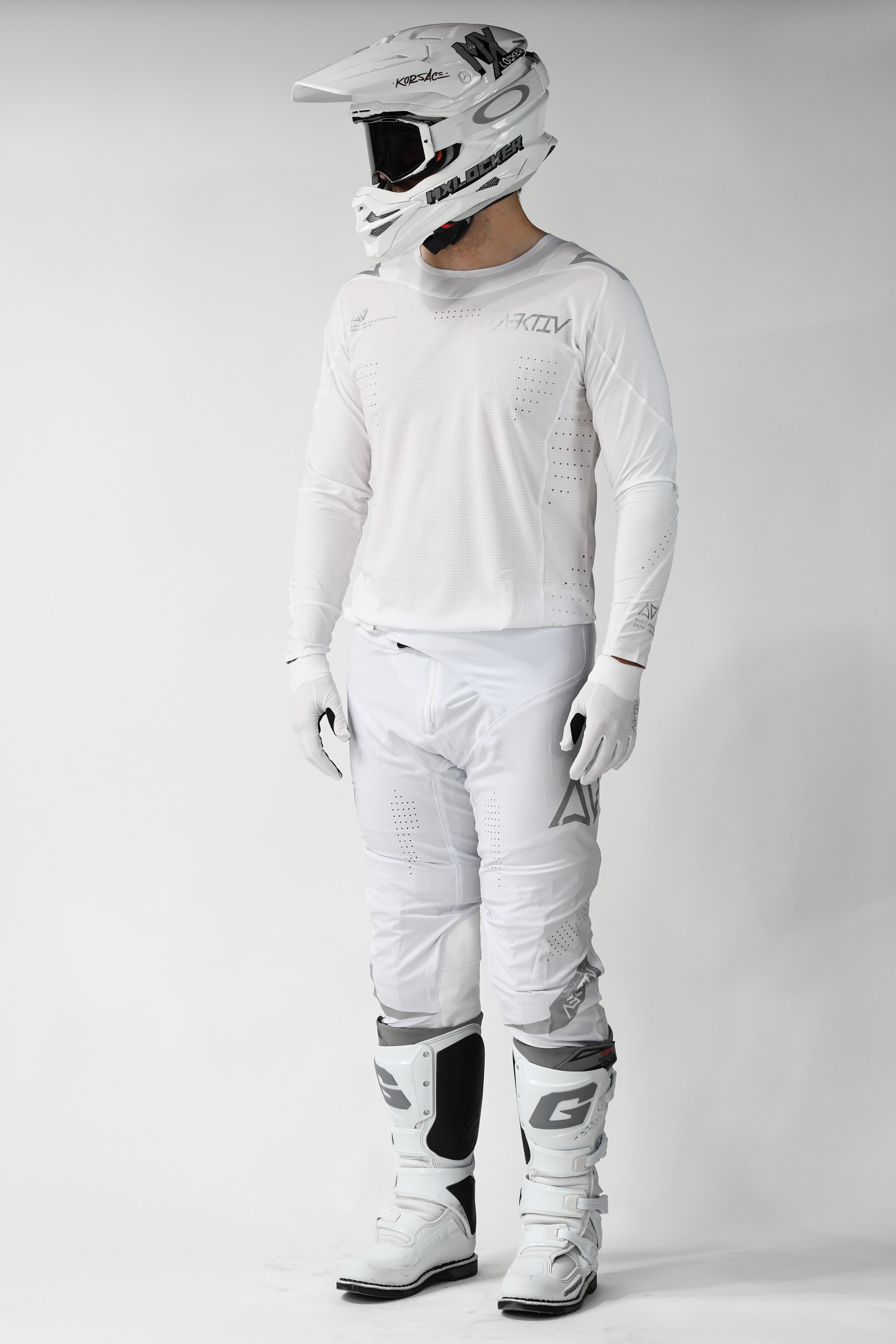 【THE MOZZ】Franc Vijot Pants MONTVERT stretch trousers