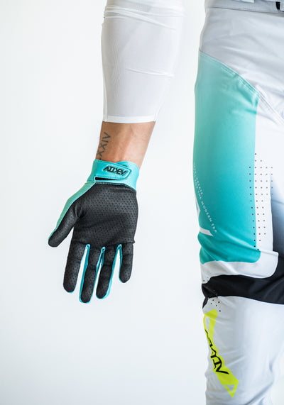 VAPR Cobalt Blue / Neon Gloves