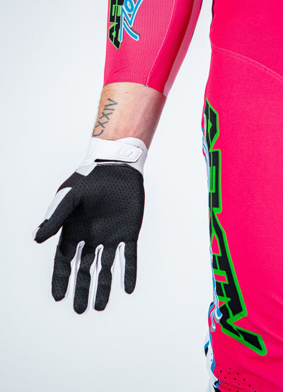 NOVA Retro Gloves