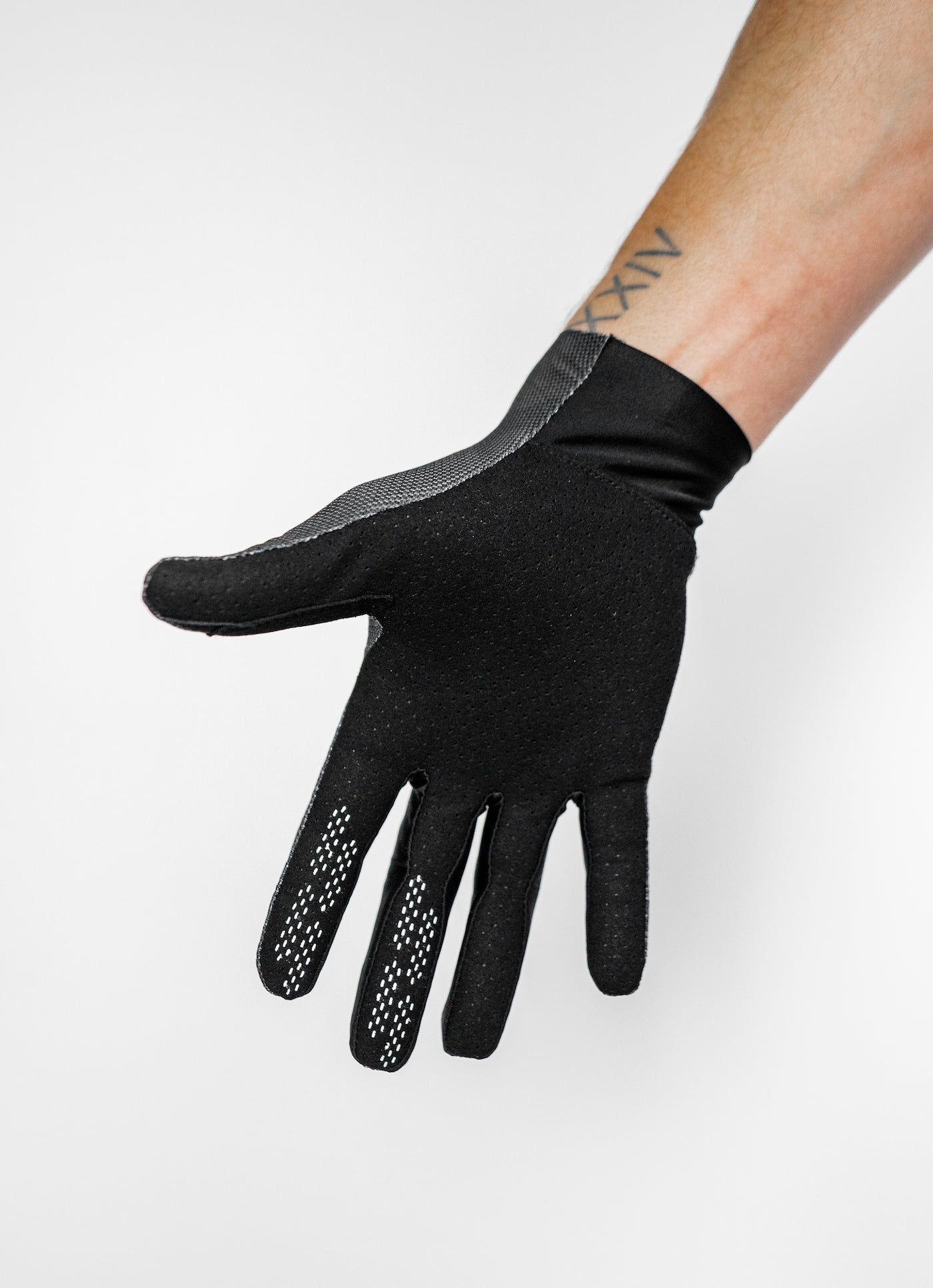 Aligné Black Haze Camo Gloves