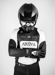 Aurora Electric Black Gloves