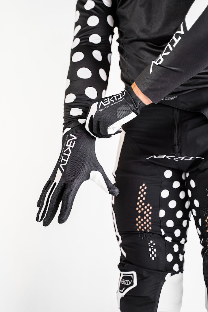 Anaheim 1 LE Gloves