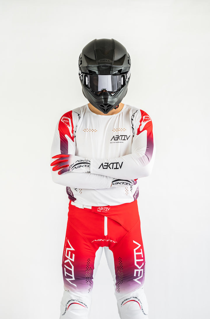 Aurora Electric Red Gloves